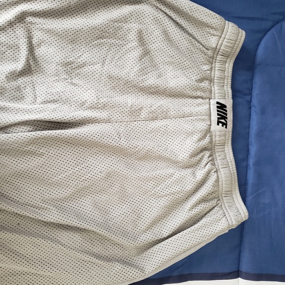 Men's Nike Dri-fit athletic shorts size M - Picture 3 of 4